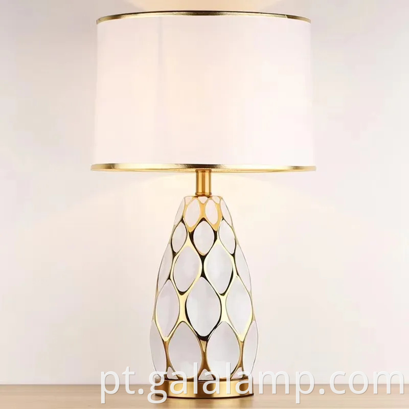 Luminária de mesa de cerâmica elegante para iluminação aconchegante de quarto